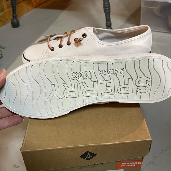Sperry lace ups 11 NWT - Picture 3 of 3